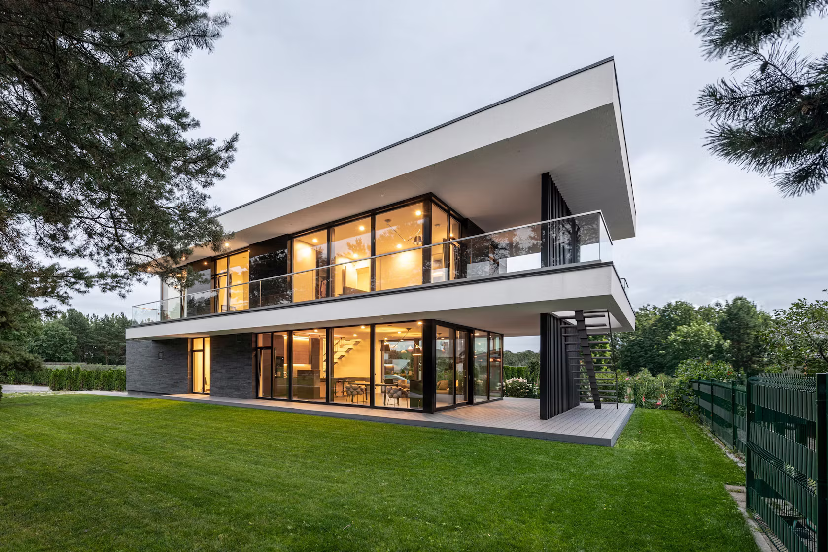 Luxury Property Slide 4